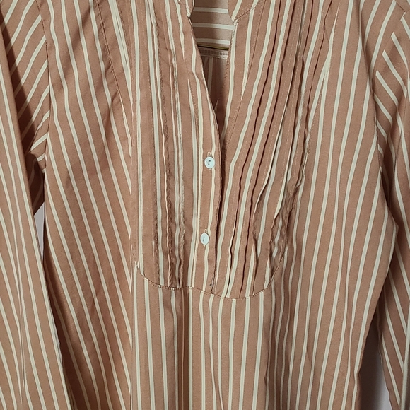 Peach coloured top - Picture 7 of 8